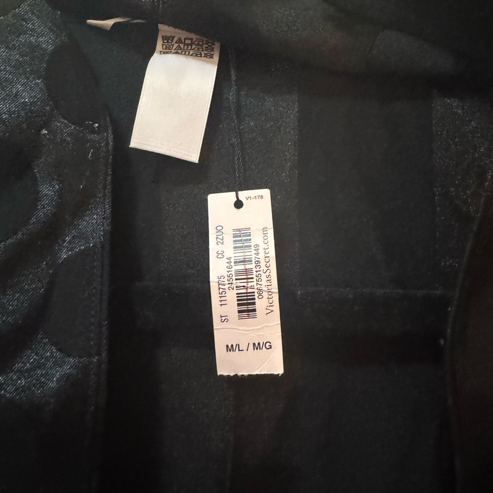 Victoria's Secret Robe size M/L - Picture 2 of 2